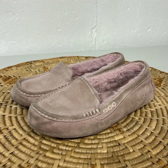 UGG Ansley Slippers - Picture 1 of 6